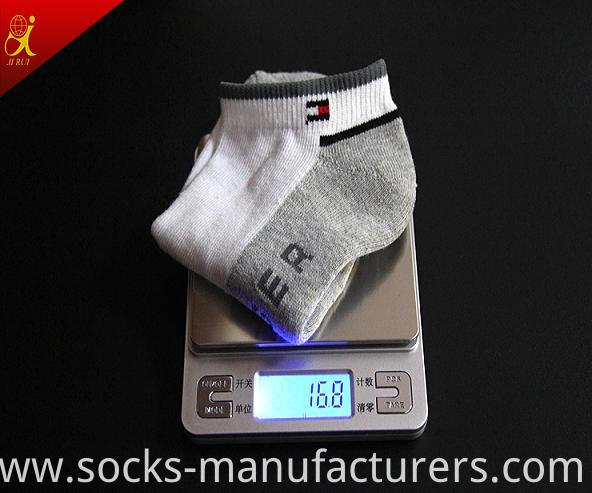 Custom Logo Socks Popular Fashion Man White Compression Socks Sports Socks